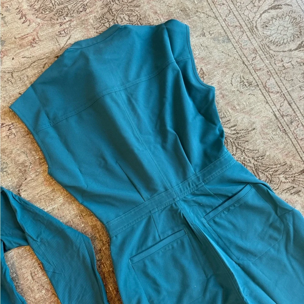 2-pcs! NWT Caribbean Blue XS FIGS Scrub Jumpsuit + long sleeve underscrub - Picture 8 of 10